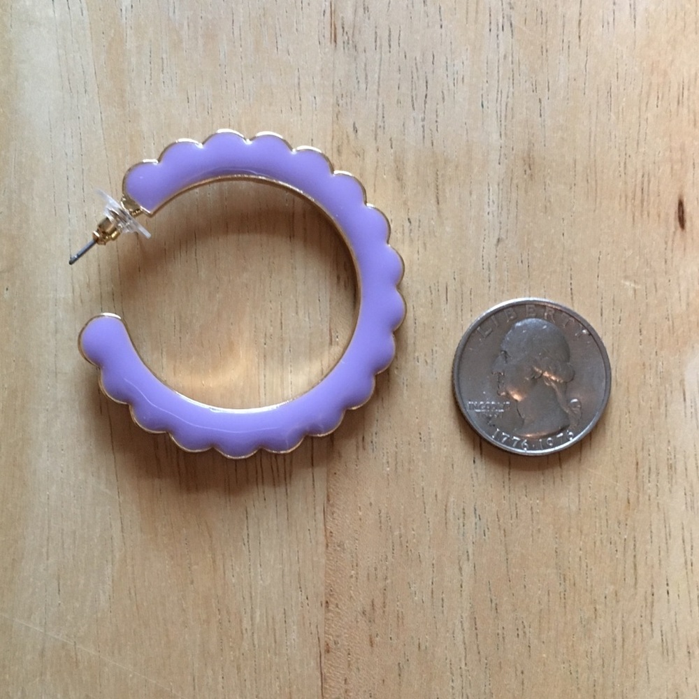 CLEARANCE!💋FINAL PRICE 🎉 Scalloped hoop earrings - Picture 5 of 5